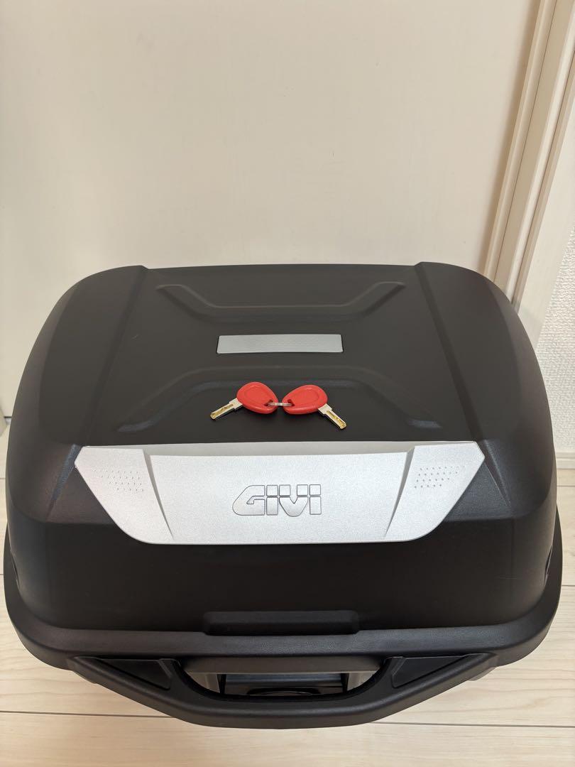 GIVI リヤボックス 43L