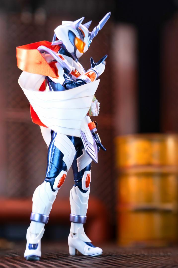 S.H.Figuarts仮面ライダー サンユニコーン マント マフラー交換