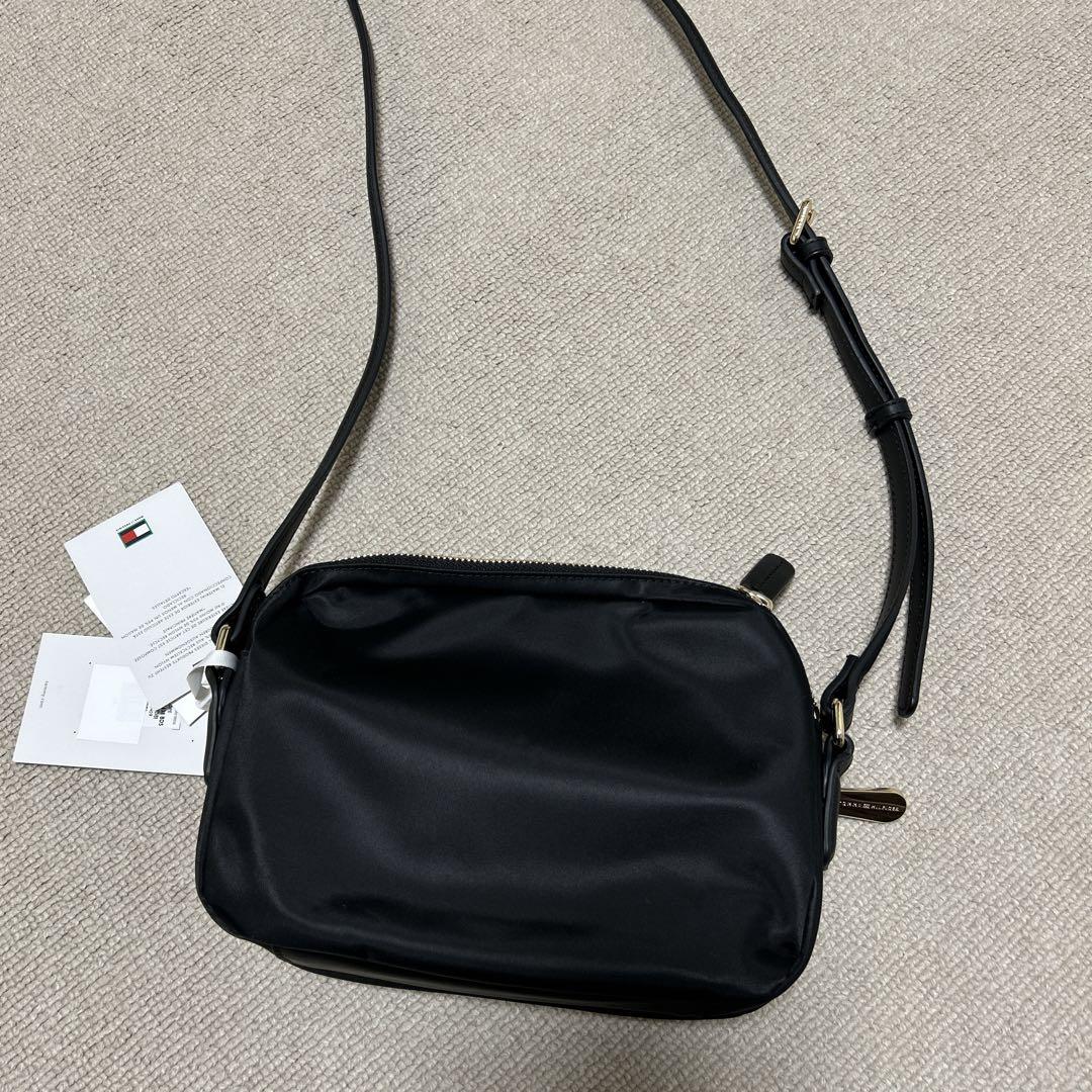 新品未使用❣️トミーヒルフィガー クロスオーバー バッグ ショルダーバッグ 新品未使用❣️トミーヒルフィガー クロスオーバー バッグ ショルダーバッグ