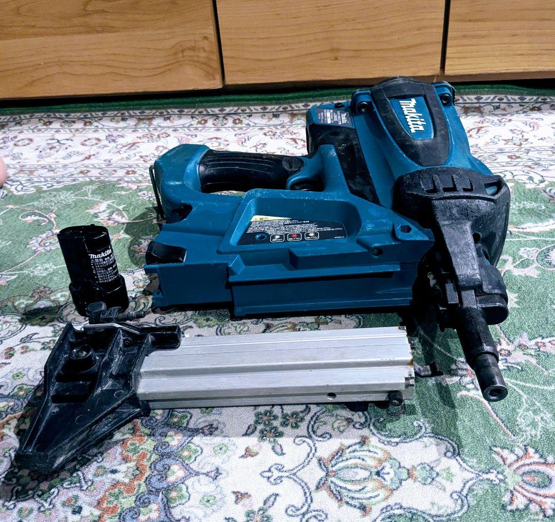 ガスピン 打ち機