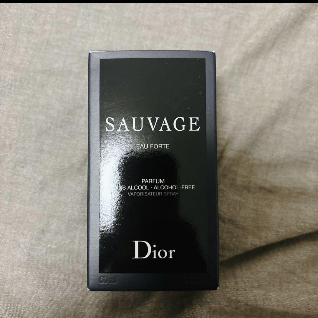クリスチャンディオール ソヴァージュ オー フォルト 60ml