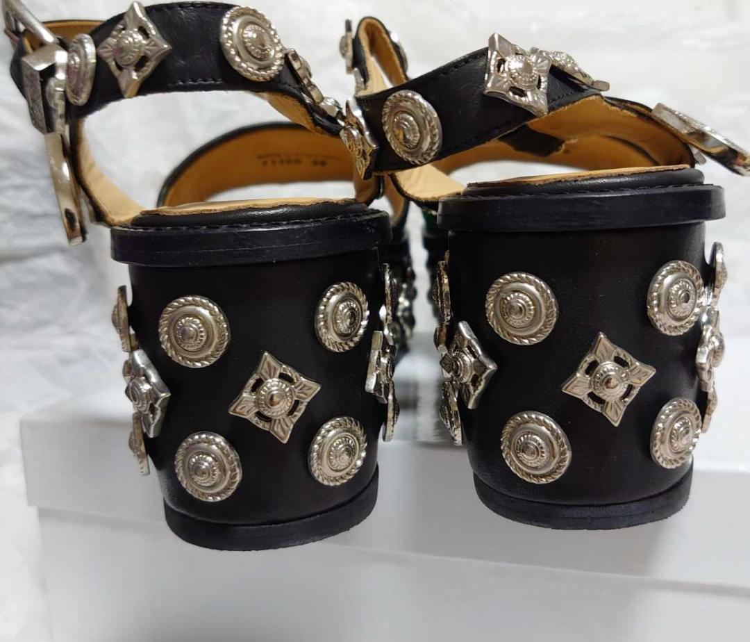 TOGA PULLA メタル プラットフォーム サンダル TOGA PULLA メタル プラットフォーム サンダル