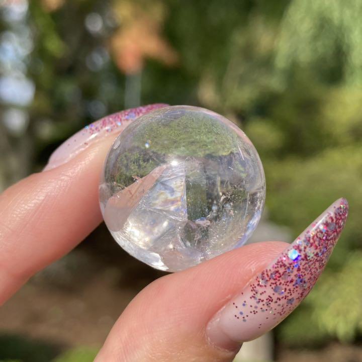 クォーツインクォーツ 貫入水晶 丸玉 スフィア