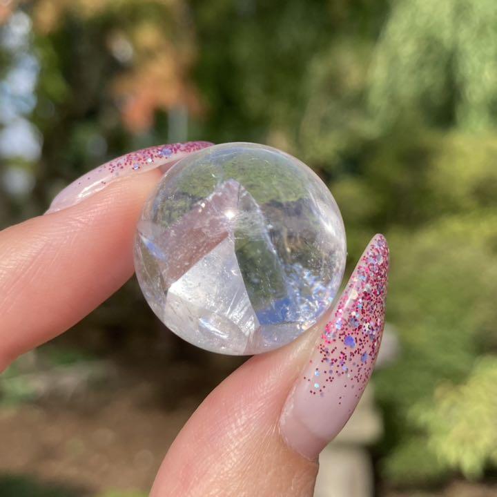 クォーツインクォーツ 貫入水晶 丸玉 スフィア