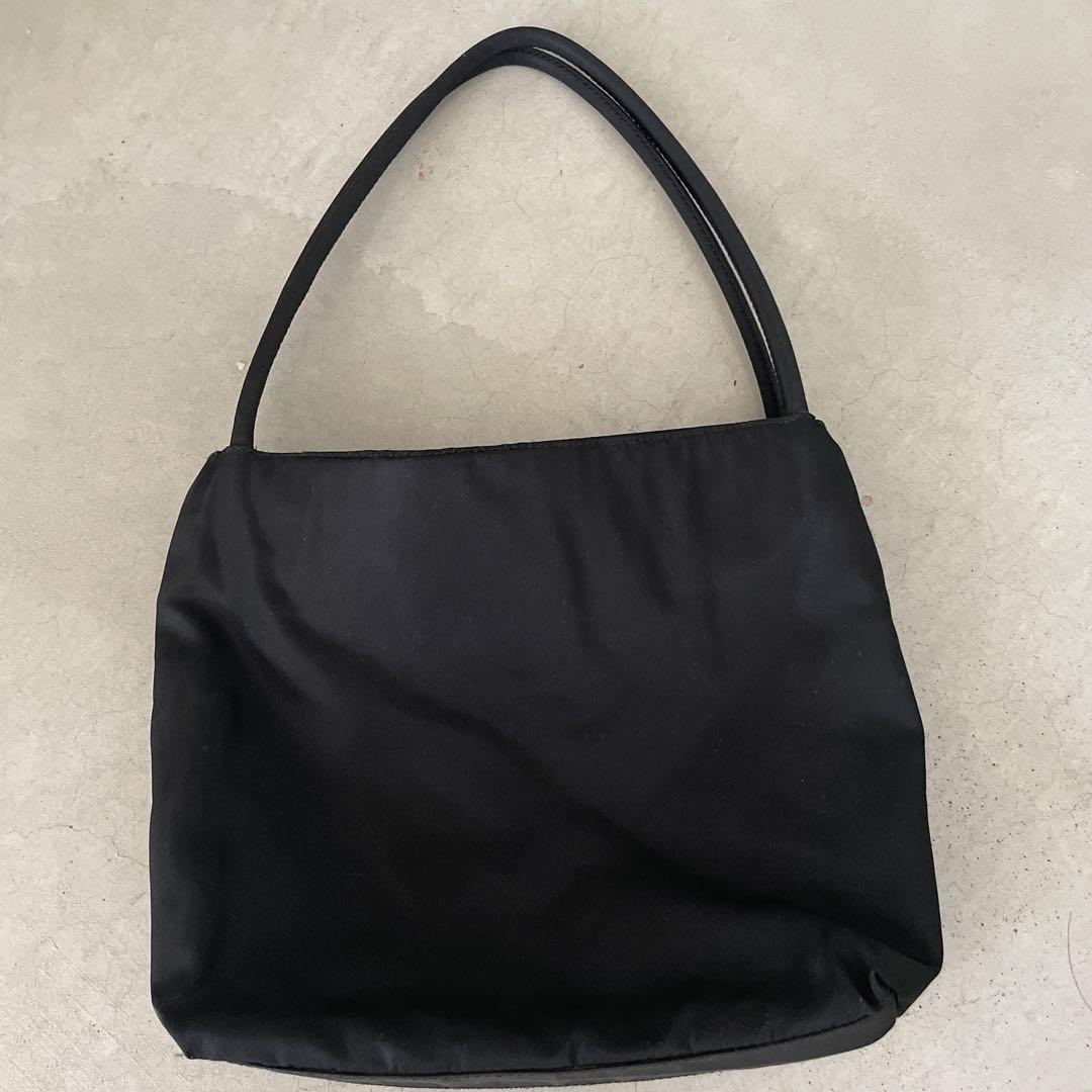 PRADA ブラック トートバッグ