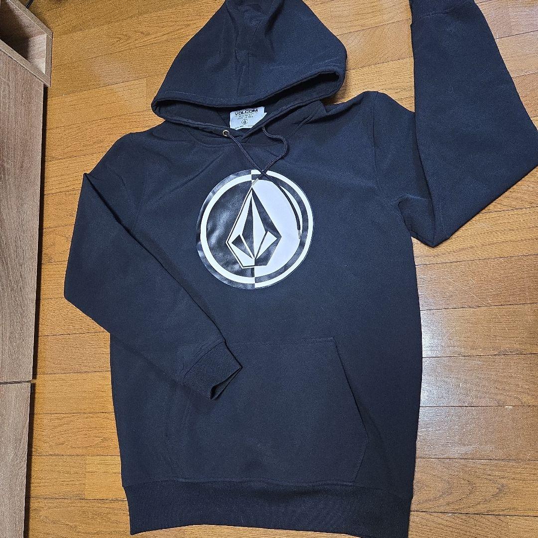 VOLCOM ブラック フーディー Lサイズ