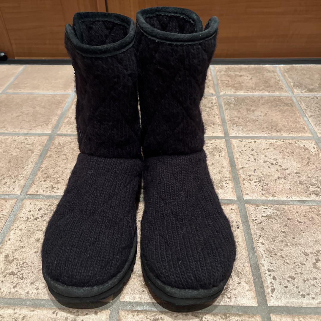 UGG MOUNTAIN QUILTED SHORT ムートンブーツ