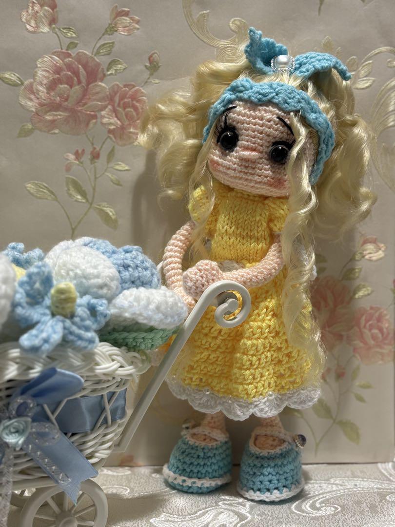 ハンドメイド あみぐるみ 女の子 金髪 花カート セット