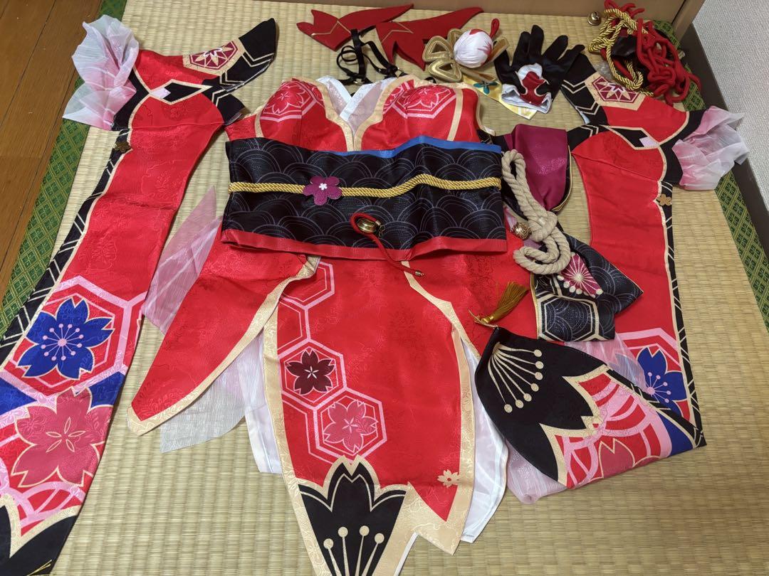 花火コスプレ服 とウイング
