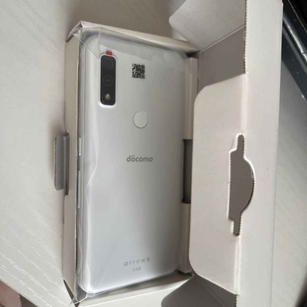 FCNT arrows We F-51B ホワイト docomo - スマートフォン本体最
