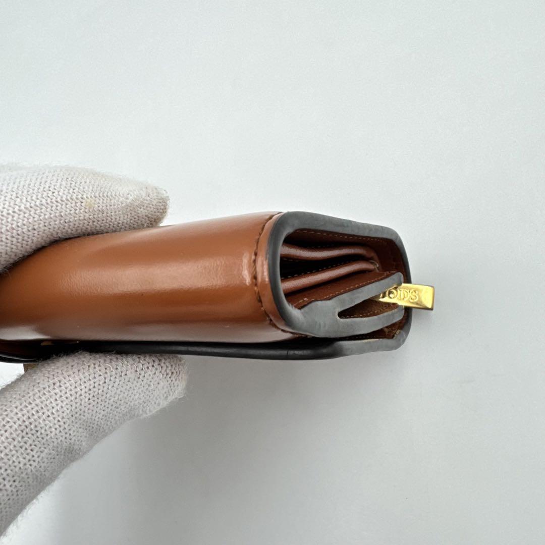 TODS 三つ折り財布　ブラウン　レザー　タイムレス
