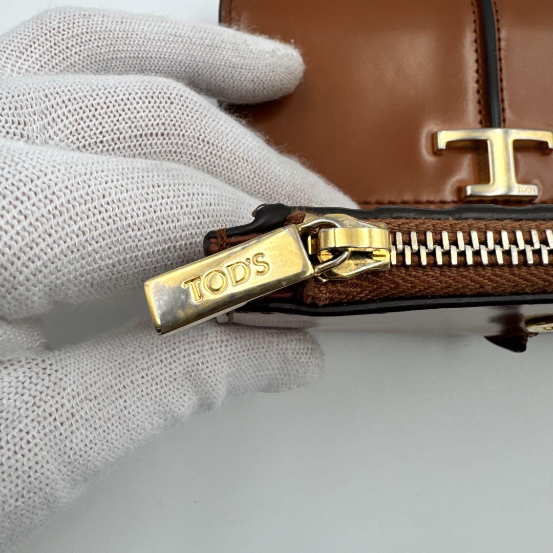 TODS 三つ折り財布　ブラウン　レザー　タイムレス