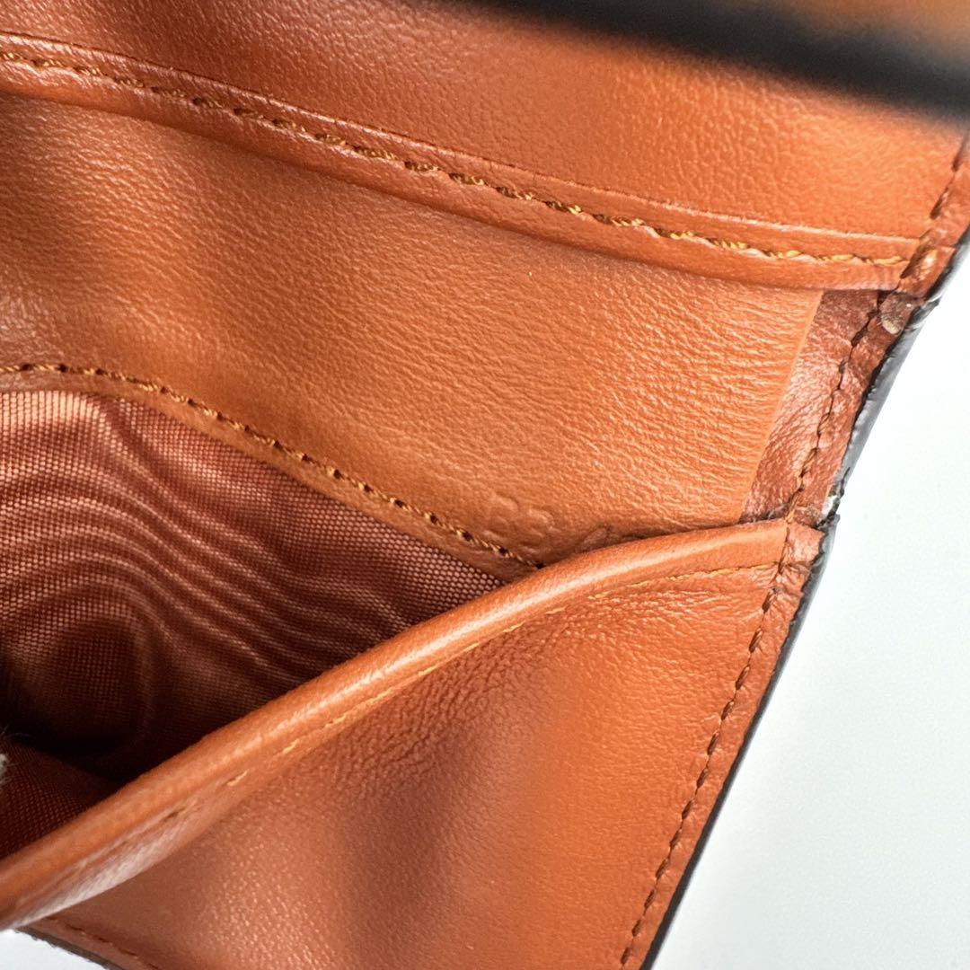 TODS 三つ折り財布　ブラウン　レザー　タイムレス