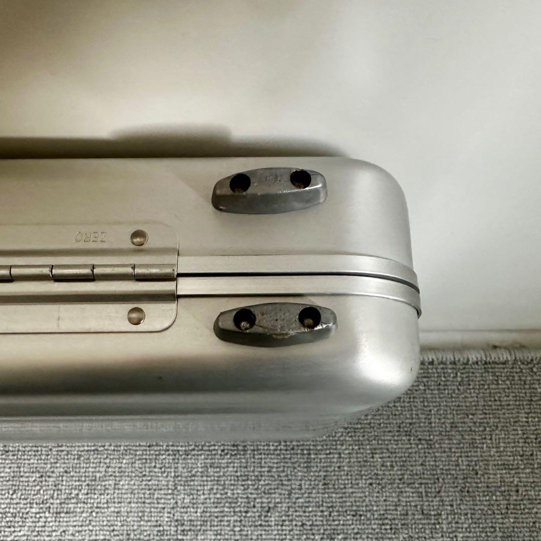 ZERO HALLIBURTON アタッシュケース SE3-SI