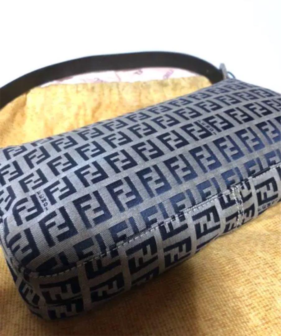 FENDI フェンディズッカ柄マンマバケットハンドバック BNAGs-m36626367988 最安値即納