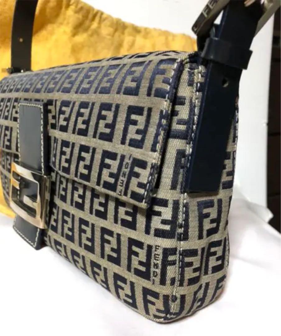 FENDI フェンディズッカ柄マンマバケットハンドバック BNAGs-m36626367988 最安値即納