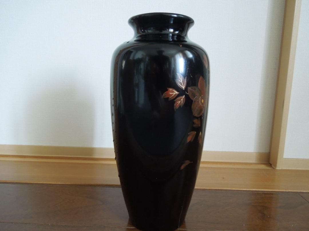 陶器 花器 花瓶 【黒地に花一輪】 飾り置物 陶器 花器 花瓶 【黒地に花一輪】 飾り置物