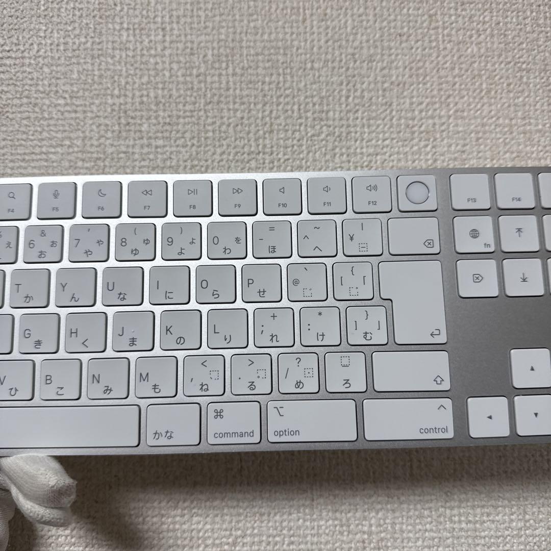 【希少カラー】Apple マジックキーボード Touch ID搭載 A2520 Amazon.com: Apple Magic Keyboard with Touch ID and Numeric