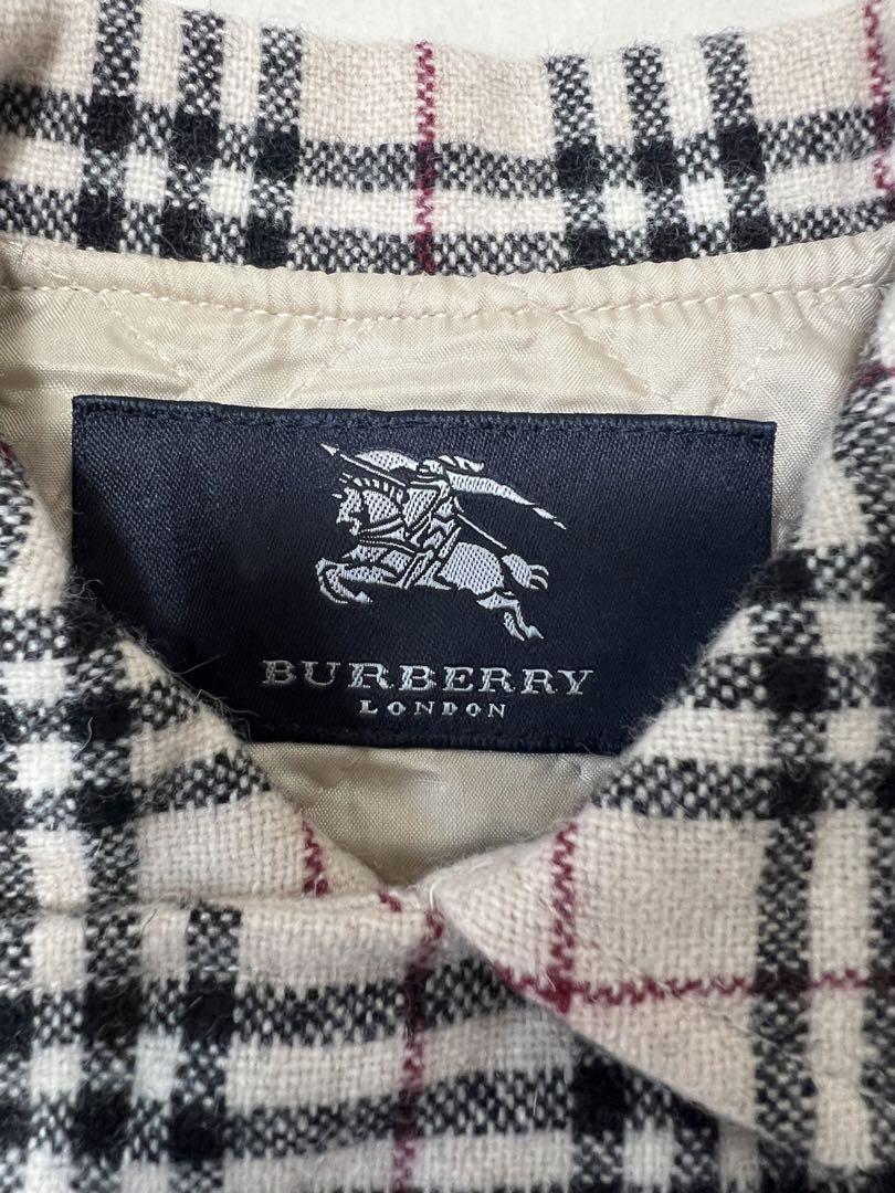 【新品未使用】バーバリー　BURBERRY  ケープ　ポンチョ　中綿コート