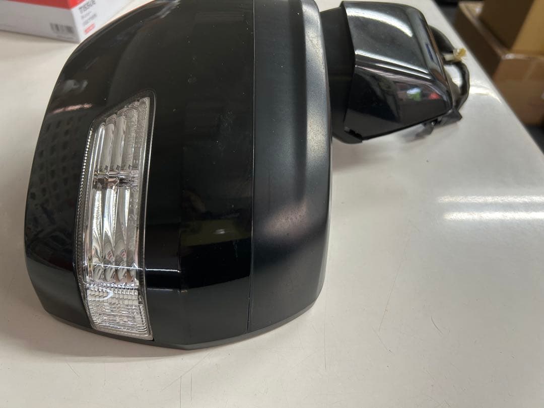 ホンダステップワゴンRK1ドアミラー 右ブラック