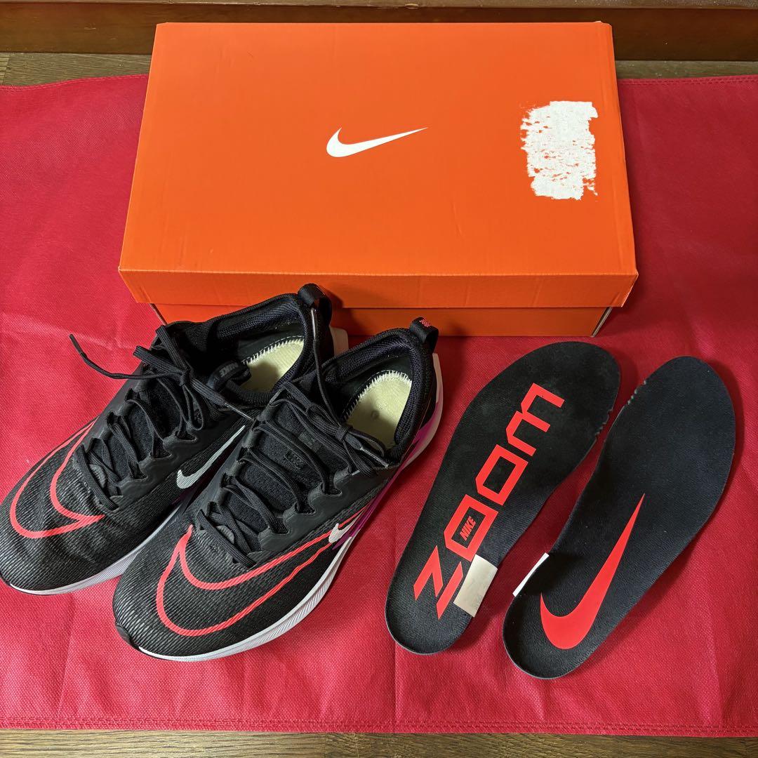 【超美品】NIKE ズームフライ4 25.5センチ