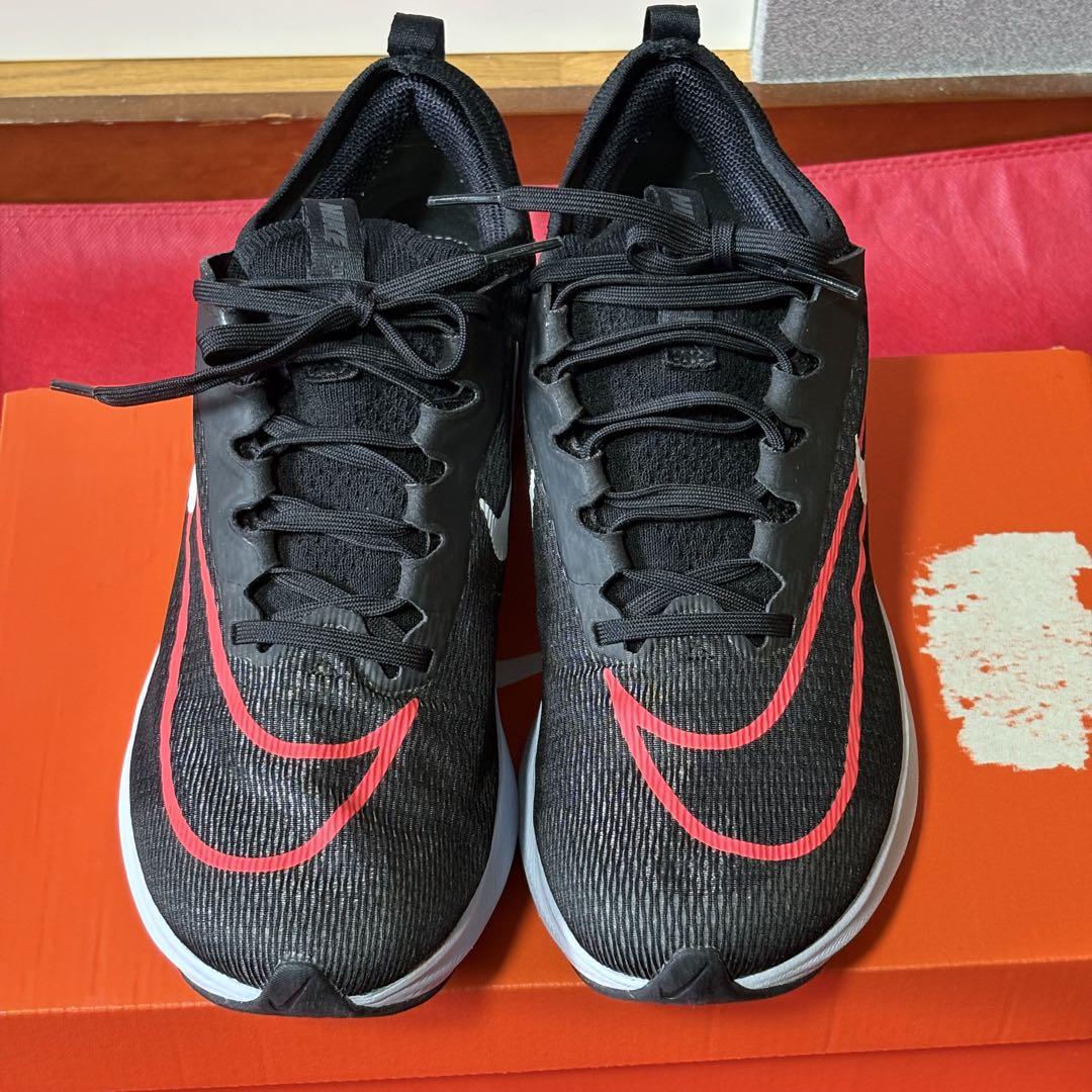 【超美品】NIKE ズームフライ4 25.5センチ