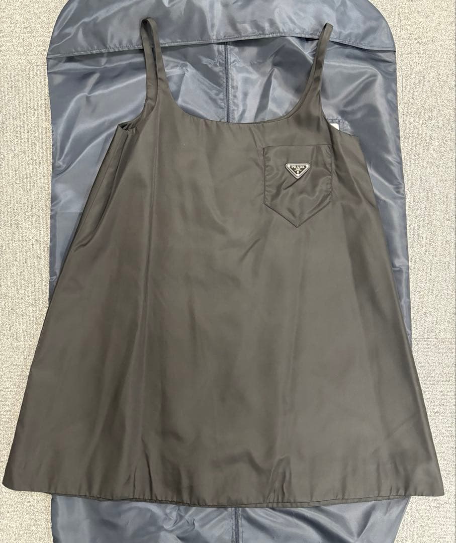 PRADAプラダ ナイロンワンピース 48M・PRADA