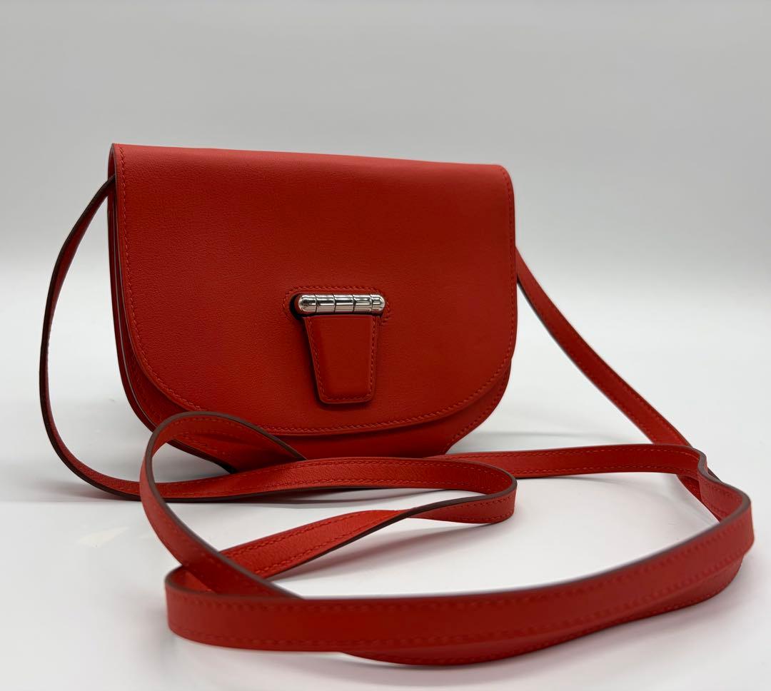 HERMES エルメス ミニ コンヴォワイユール ショルダーバッグ レッド