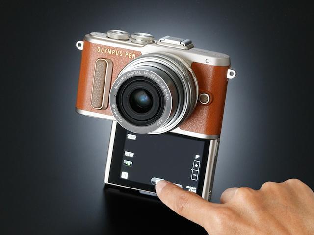 【新品級】OLYMPUS PEN E-PL8 レンズ付　本革ボディージャケット