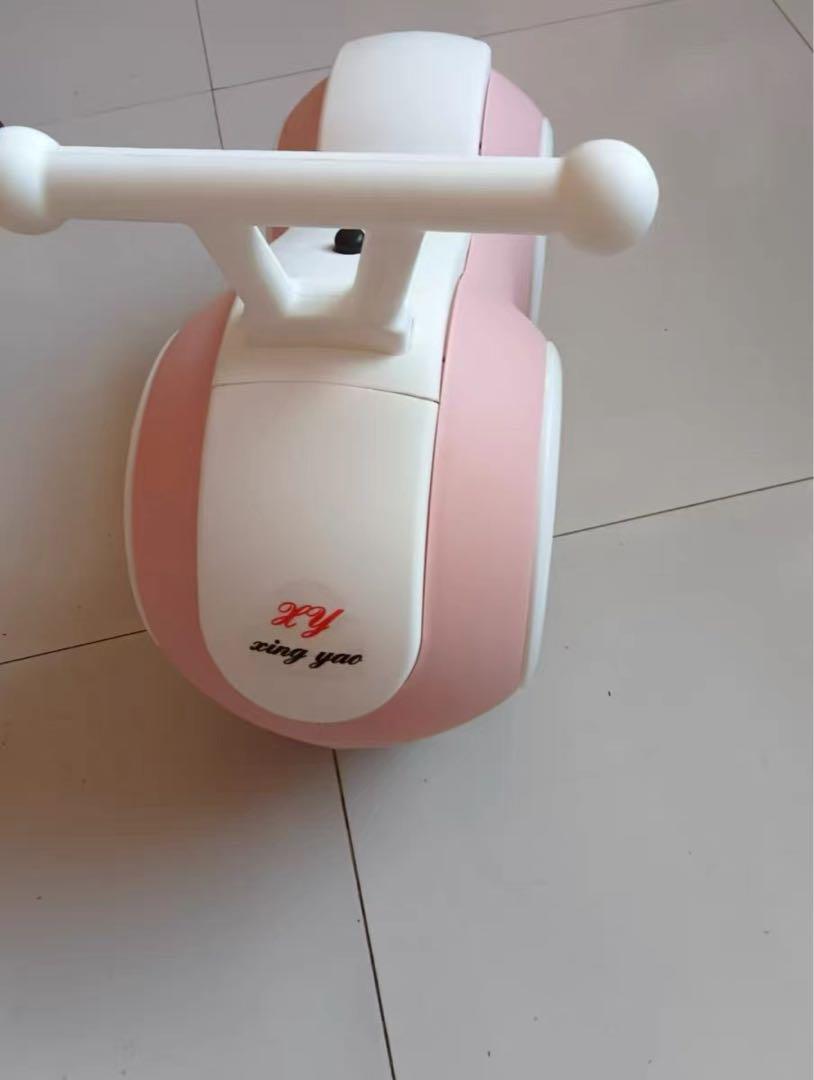 ペダルレス自転車乗用玩具 ベビーピンク