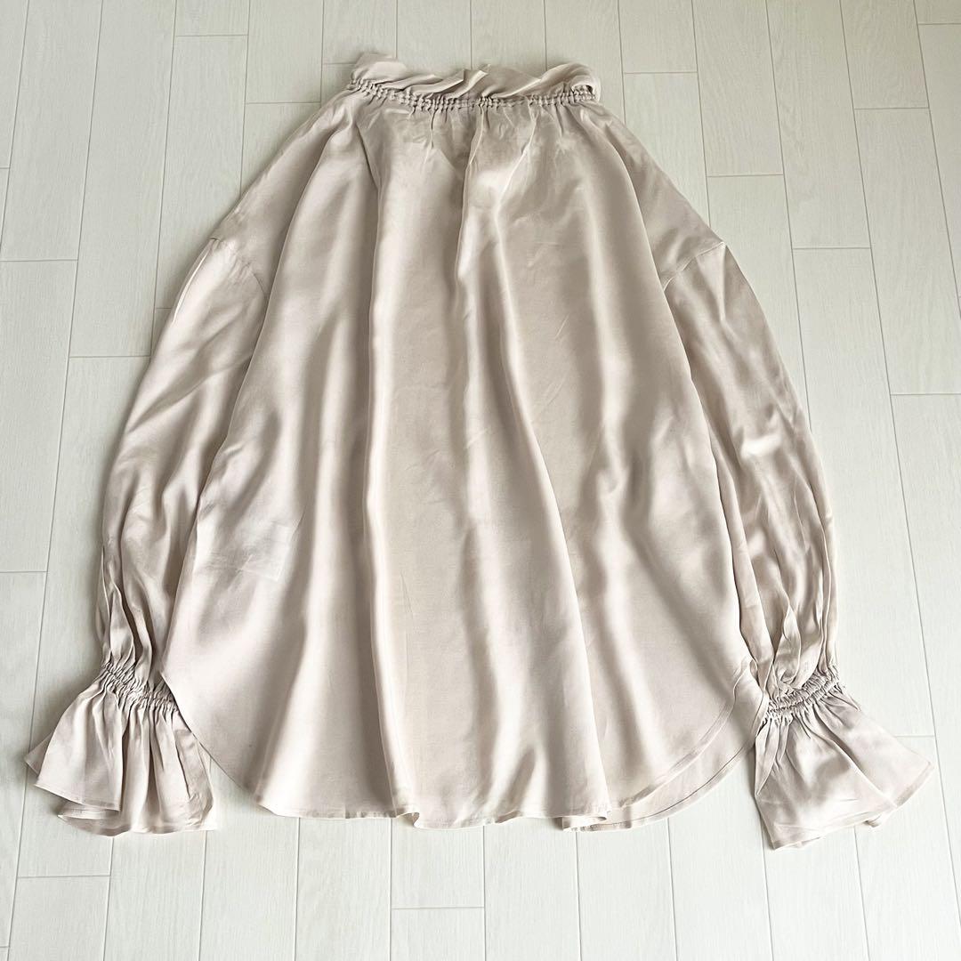 【極美品】Spick and Span フリルネックリボンブラウス