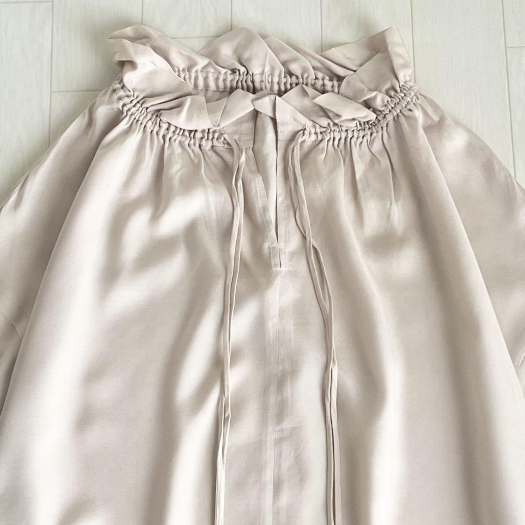 【極美品】Spick and Span フリルネックリボンブラウス