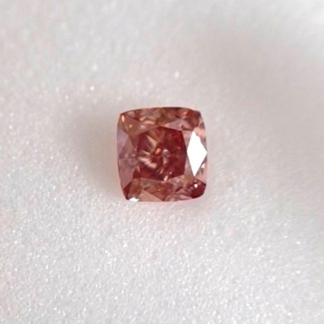 FANCY DEEP PINK　ピアス