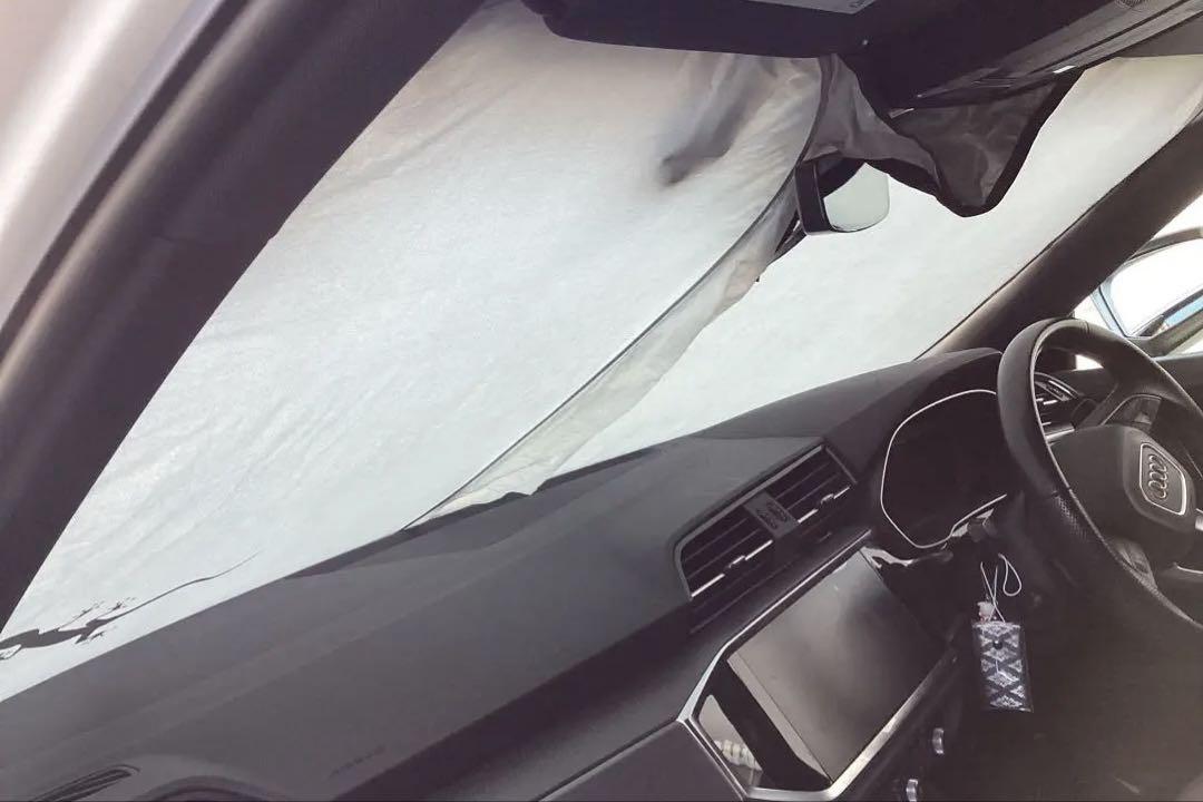 Audi純正 フロントサンシェード&ケース