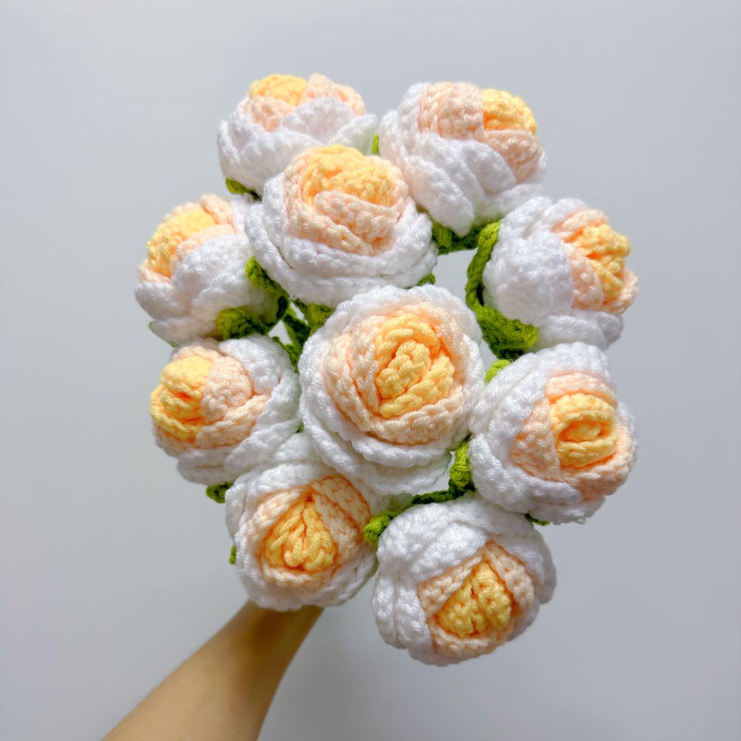 10点枯れないローズyellow rose 愛情いっぱい　記念日お祝い鍵編み花