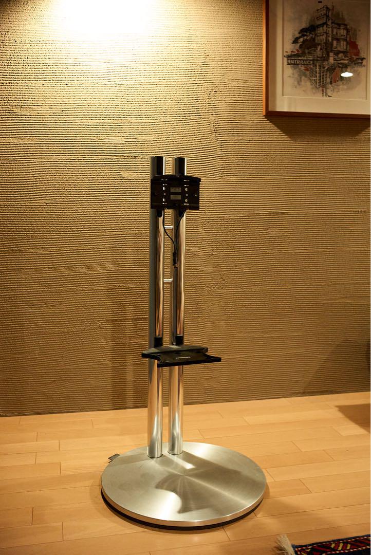 BeoVision 7-55 モーター式フロアスタンド（単体・中古良品）