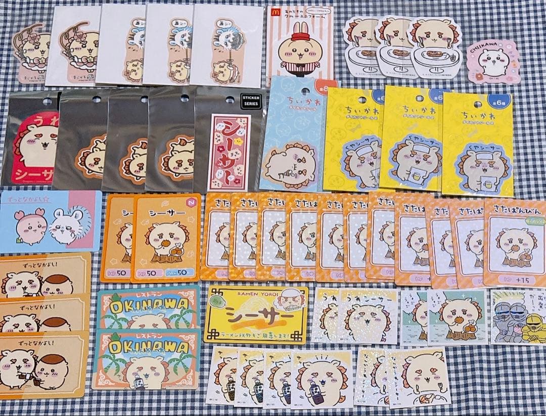ちいかわ　アクスタ　缶バッジ　チャーム　カード　シール　他　まとめ売り