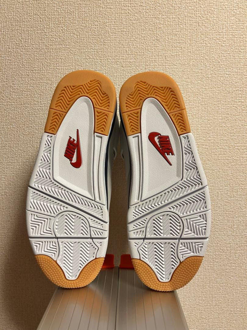 ナイキSBxエアジョーダン4 ネイビー