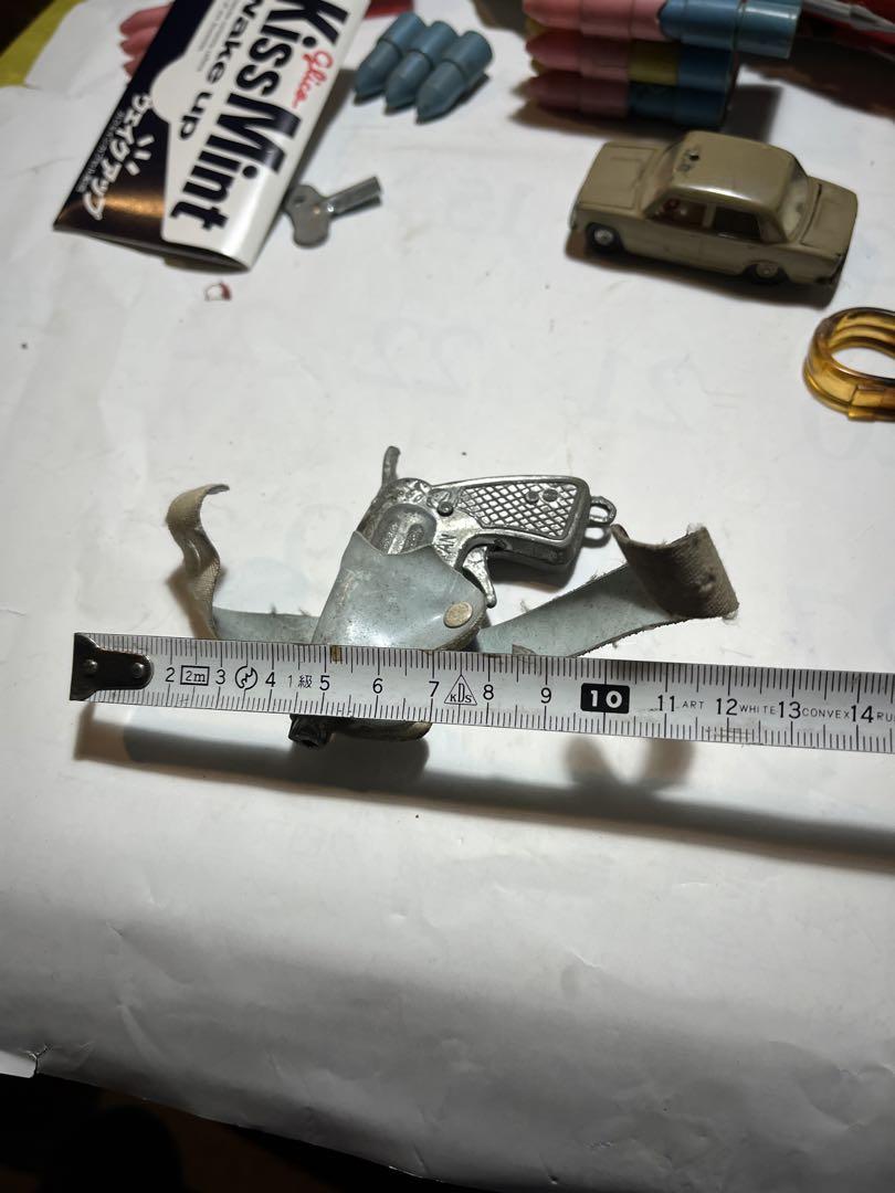 おもちゃの銃、トイガン、駄菓子屋おまけ銃、駄菓子屋景品銃、紙火薬銃、合法銃