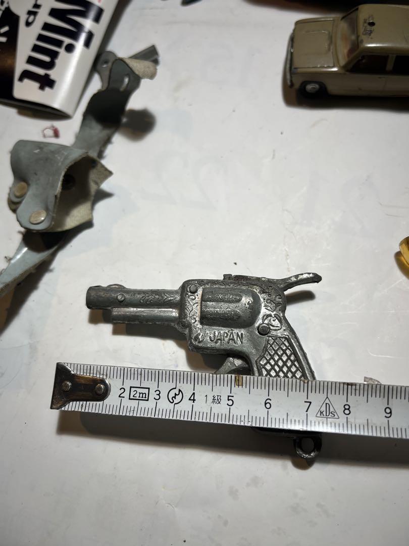 おもちゃの銃、トイガン、駄菓子屋おまけ銃、駄菓子屋景品銃、紙火薬銃、合法銃