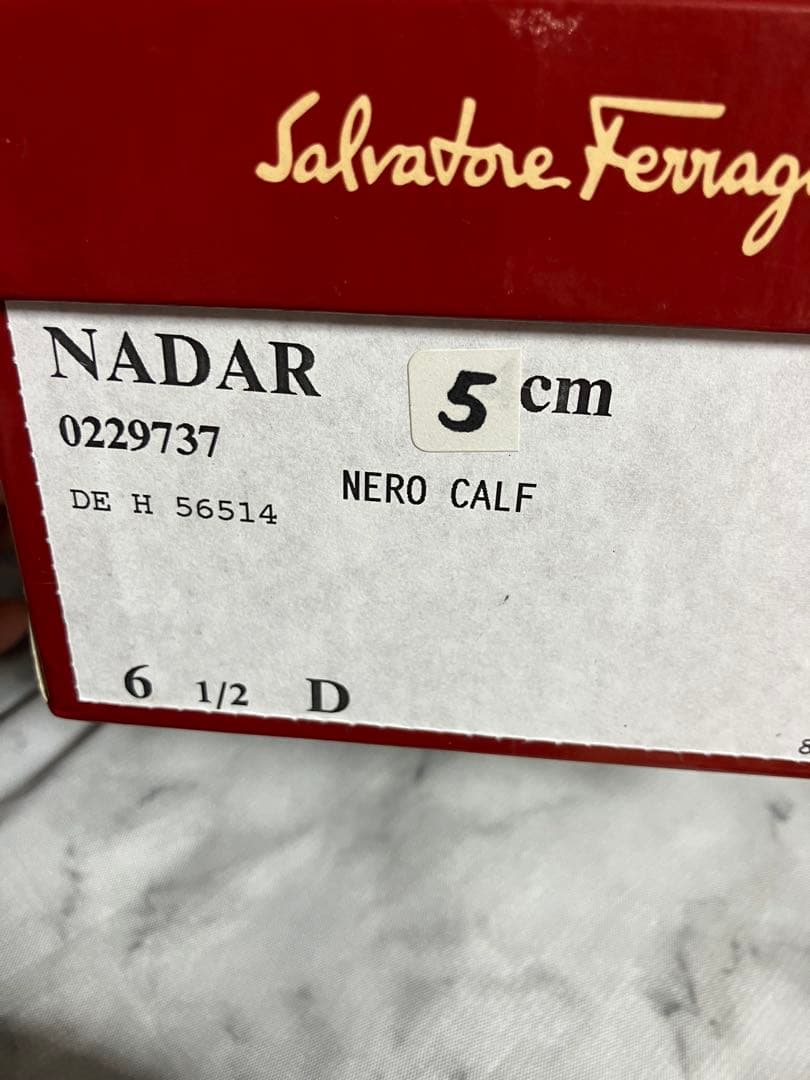 Ferragamo ガンチーニ