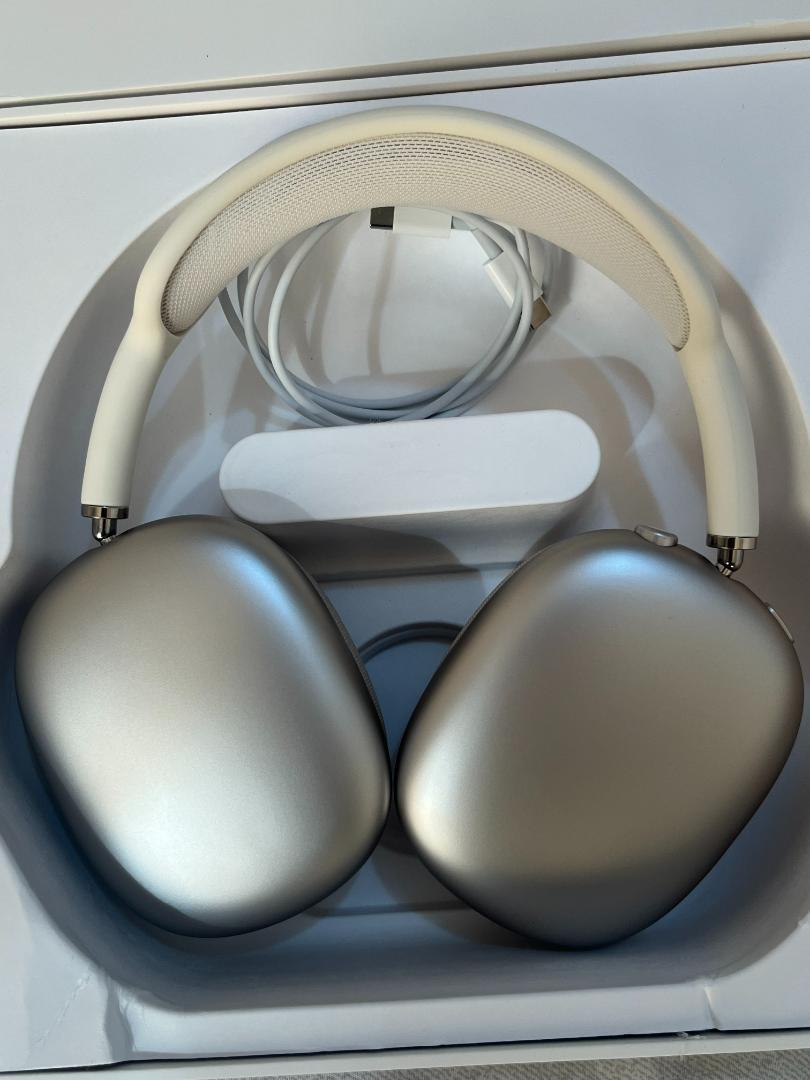 人気のクリスマスアイテムがいっぱい！ 値下げ交渉可】Airpods Max イヤホン