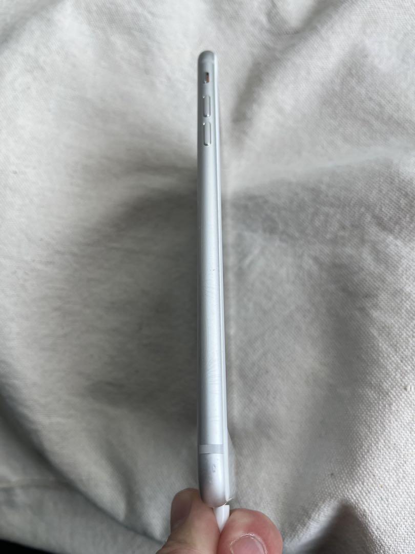 携帯電話本体 iPhone8Plus 256GB
