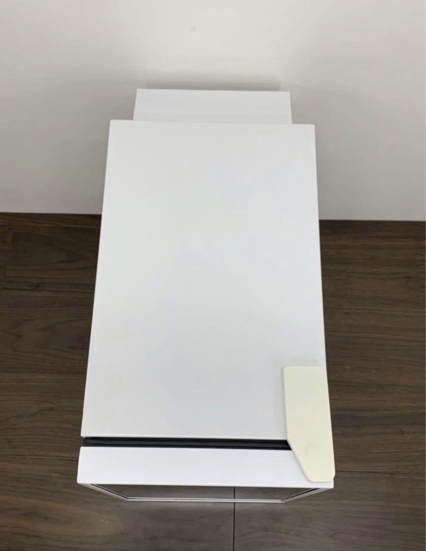 BBK52 マルカイ レトワール 電子ミニワインクーラー WCE-8W 22L BBK52 マルカイ レトワール 電子ミニワインクーラー WCE-8W 22L