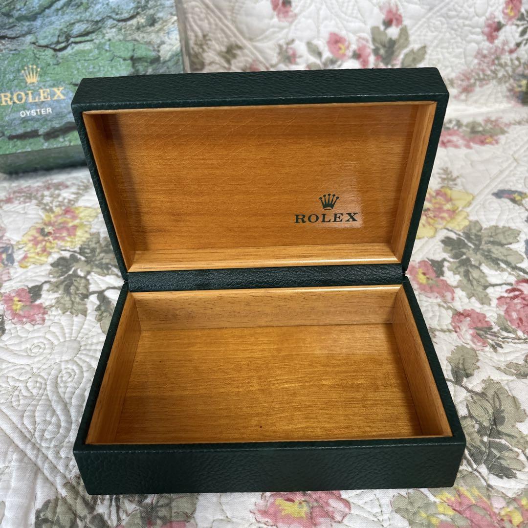 ROLEX OYSTER ボックスと付属品