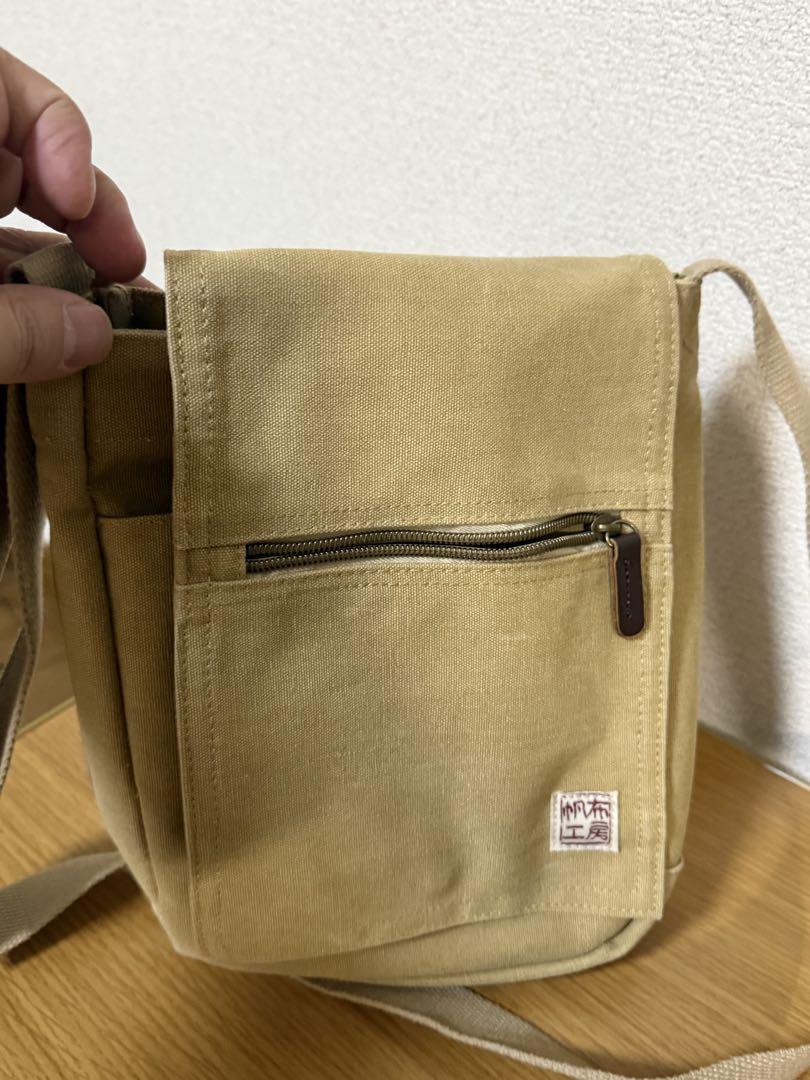 ベージュ キャンバス メッセンジャーバッグ