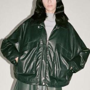 ZARA コントラストフェイクファー付きジャケット - メルカリ ZARA コントラストフェイクファー付きジャケット - メルカリ