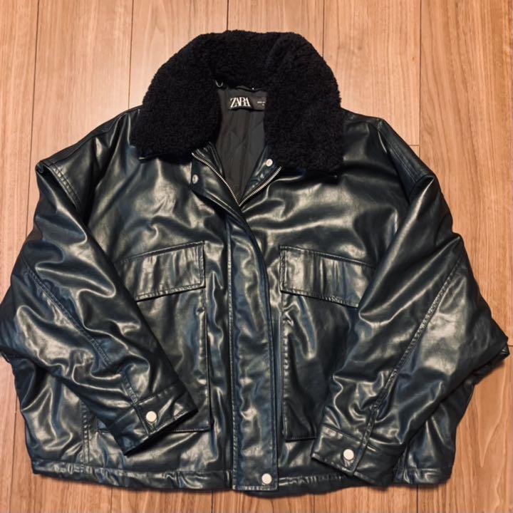ZARA コントラストフェイクファー付きジャケット - メルカリ ZARA コントラストフェイクファー付きジャケット - メルカリ