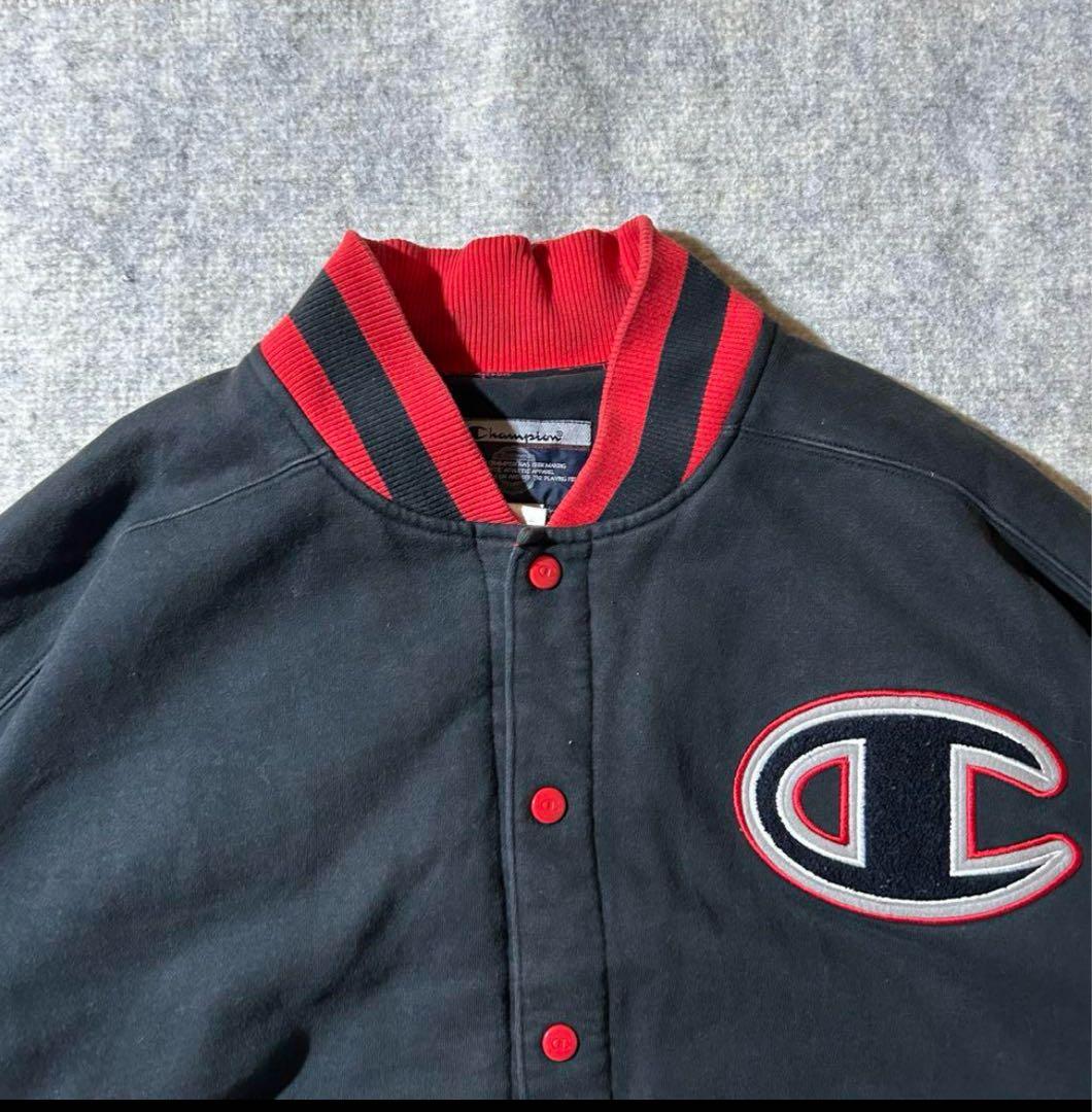 Champion古着スタジャン好配色ブラックレッドビックロゴCBOY短丈太アームXL(LL)・Champion