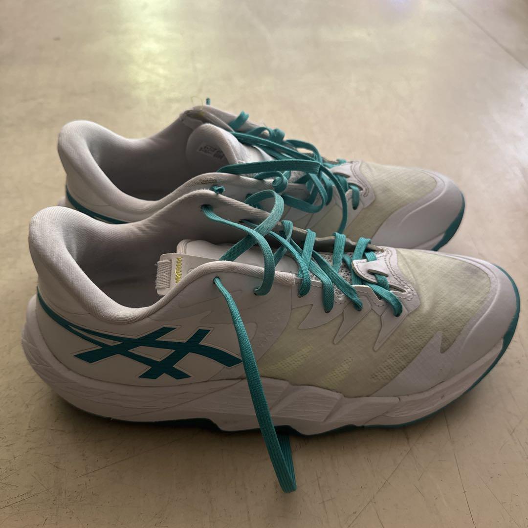 ASICS アンプレアルスlow2